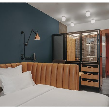 1.75 Paris Le Charme Hotel Bagian luar foto