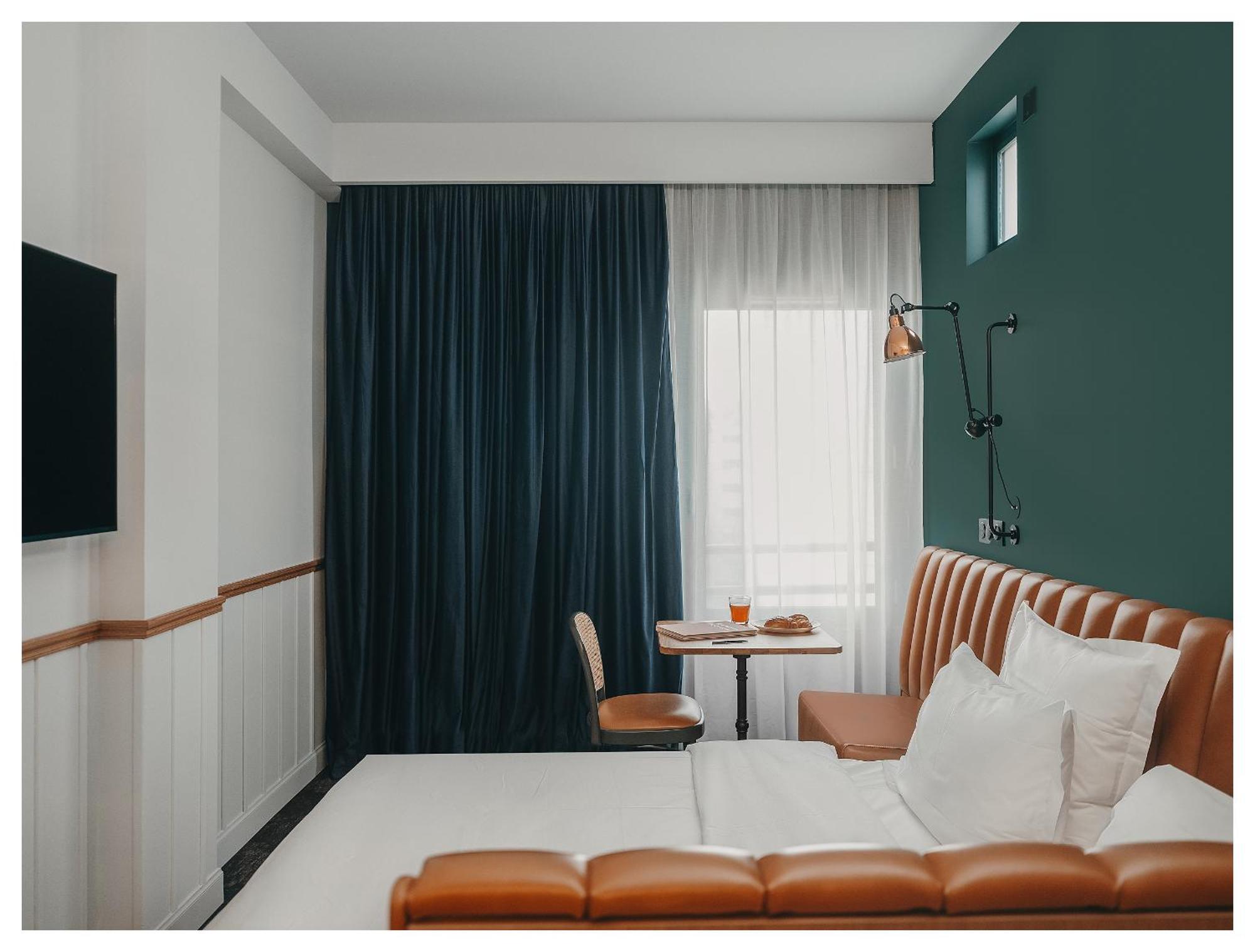1.75 Paris Le Charme Hotel Bagian luar foto